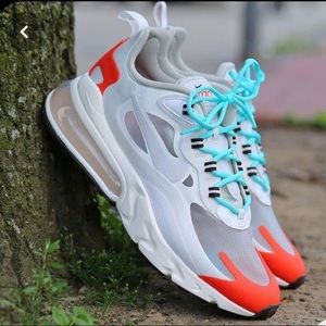 NIKE AIR MAX 270 REACT